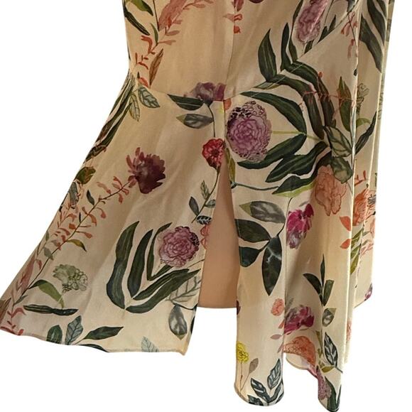 Theory Fluid Silk Floral Sleeveless V-Neck Ivory Top - Picture 4 of 10